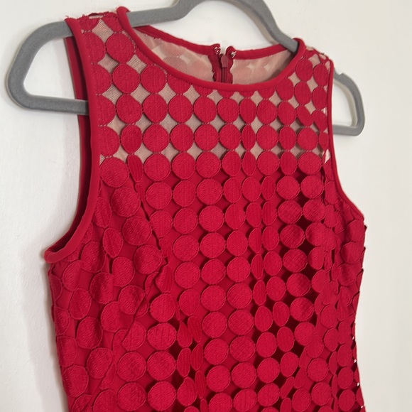 π3/$25πHPπ Lauren Ralph Lauren NWOT Red Circle Overlay Sheath Dress - Picture 4 of 9